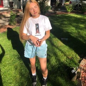 Meet your Posher, Vannessa